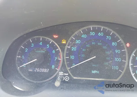 2010 Toyota Sienna Xle z USA, uszkodzony, nr VIN 5TDDK4CC5AS034121